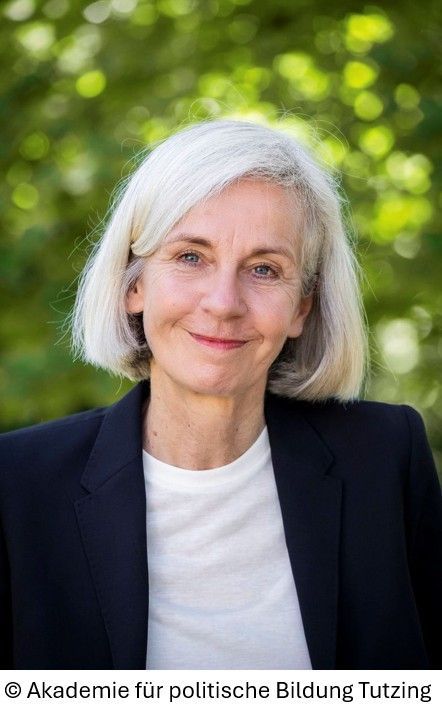 Portrait von  Prof. Dr. Ursula M&uuml;nch