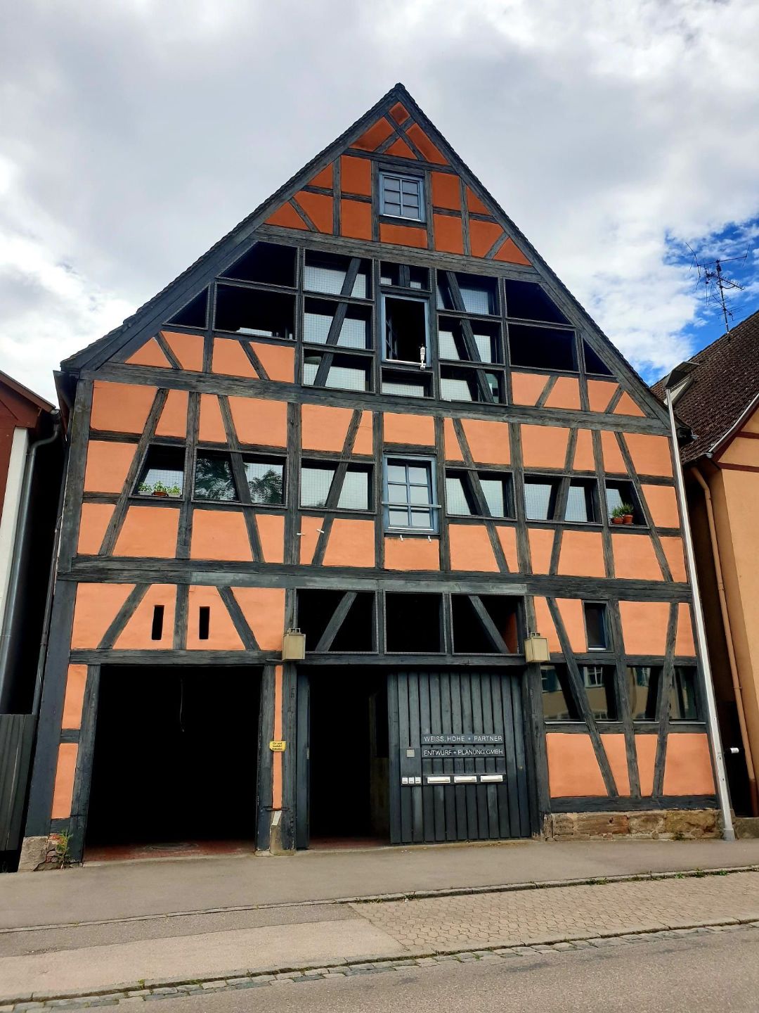 Haus mit dem Gymnastikraum in der Hospitalstra&szlig;e von au&szlig;en