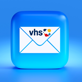 Briefumschlag mit vhs-Logo